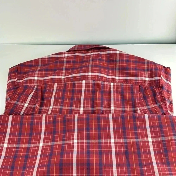 WRANGLER RED PLAID SIZE M BUTTON DOWN 2 POCKETS ON CHEST BUTTONS NWT SHORT SL - Picture 7 of 7